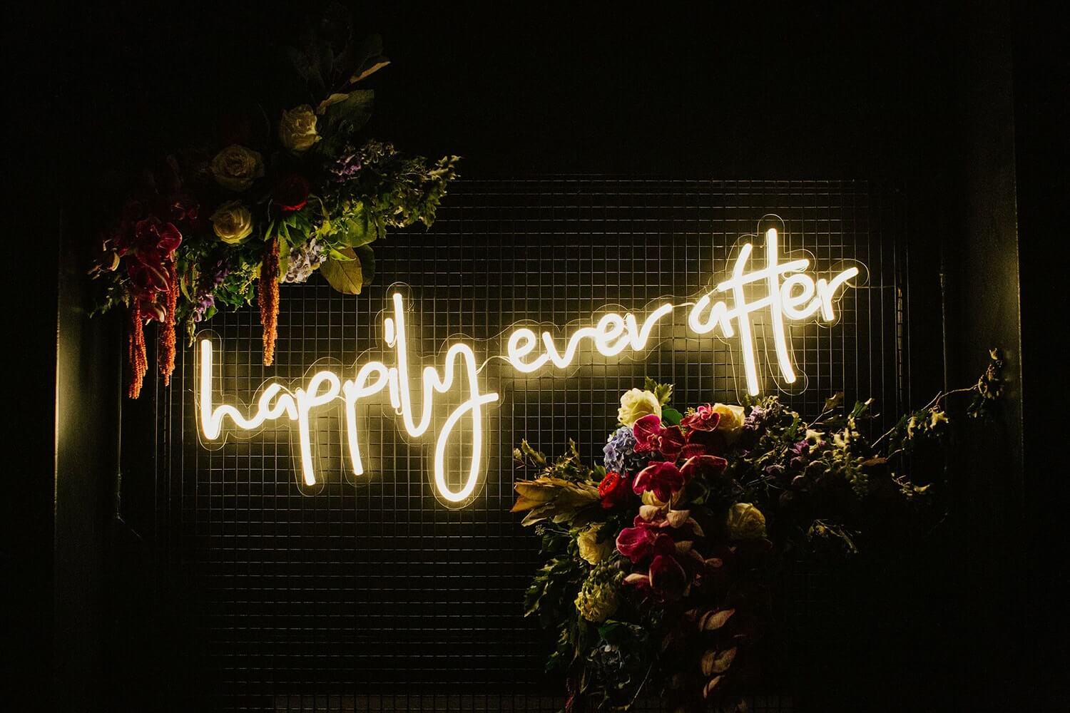 Top 30 real-life examples and inspiration for neon wedding signs